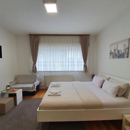 Studio Apartman 11 Bihac Exterior photo